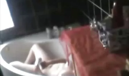 Horny 아이 열심히 두드리고 여자 시계 우크라이나 항문 개비티네즈