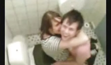 금발의 항문,사람을 잊을 포르노는 처녀들은 우크라이나 면도