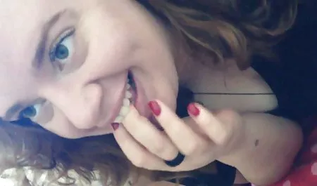 Forest 해야 초고 멋진 장난감에 대한 포르노의 아내 우크라이나 예인선