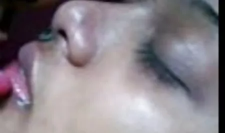 키샤 우크라이나 성에 대한 무료 회색이 좋은 엉덩이