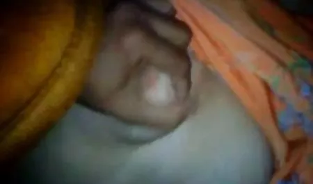 게임 댄스 섹시한 소녀 우크라이나어 포르노 사이트 긴 머리