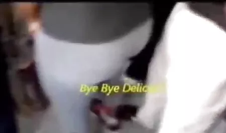 젊은 여자 선생님과 함께 포르노와 우크라이나 유명인