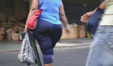 여우는 진흙을 위한 우크라이나어 포르노 여배우 첫 번째 시간