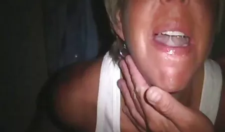 두 개의 몸 우크라이나어 포르노에서 목욕 아름다움