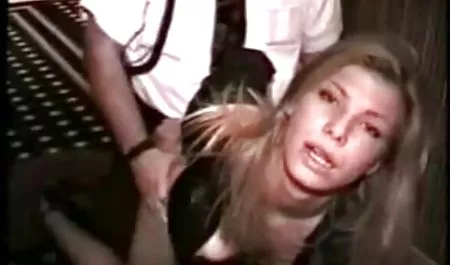 죽이 편집 시계 우크라이나어 포르노 동영상