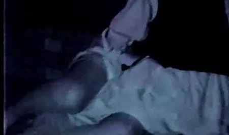 아가씨 Sicilia 러시아 포르노 사이트 트레이드 골드